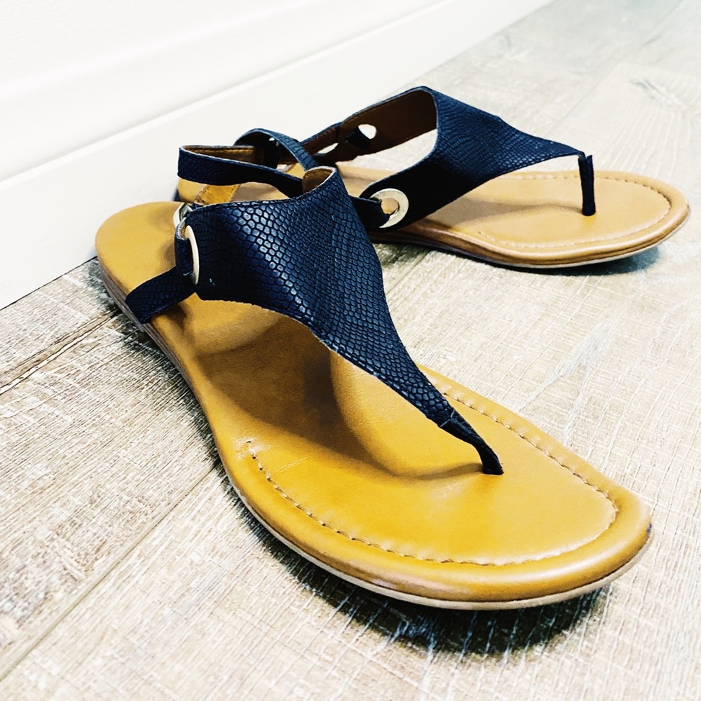 Franco Sarto black thong sandals